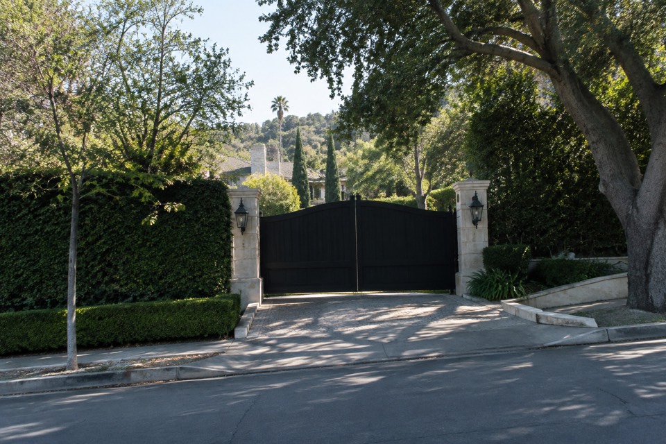 10060 Sunset Boulevard (driveway gate), Los Angeles