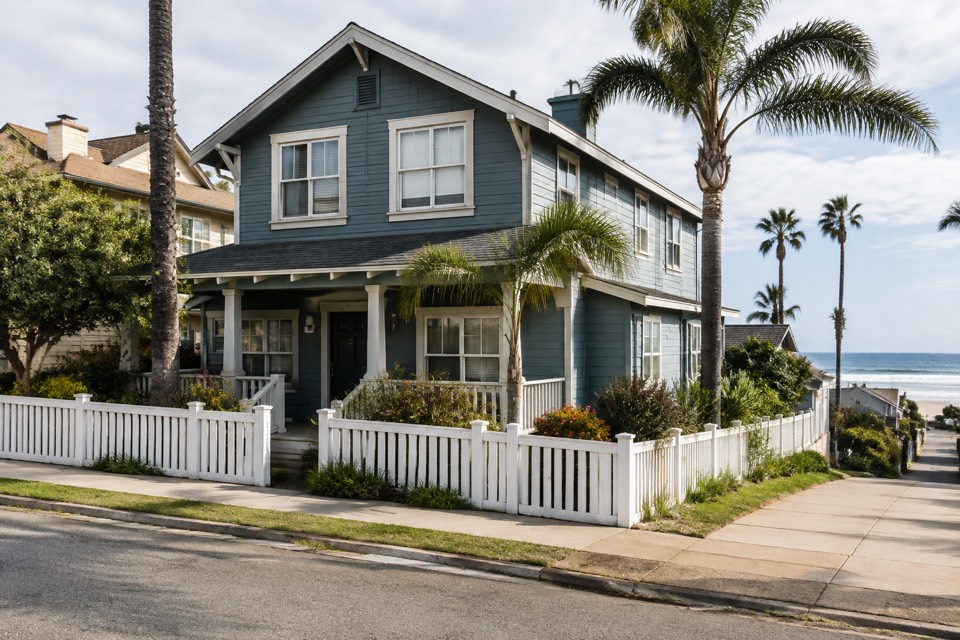 102 Pacific Street (Graves House / Charlie's House), Oceanside