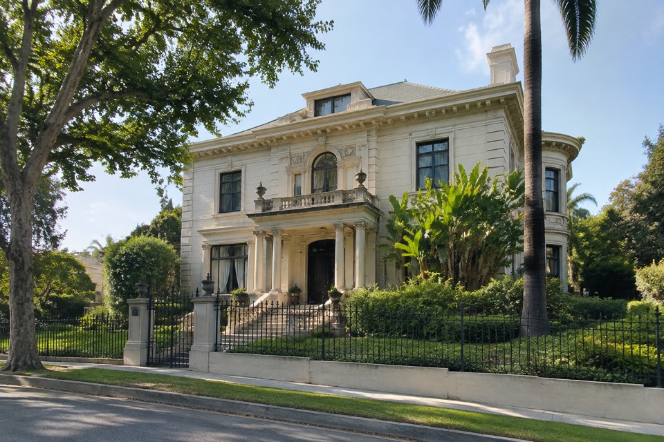 104 Fremont Place (George's mansion), Los Angeles