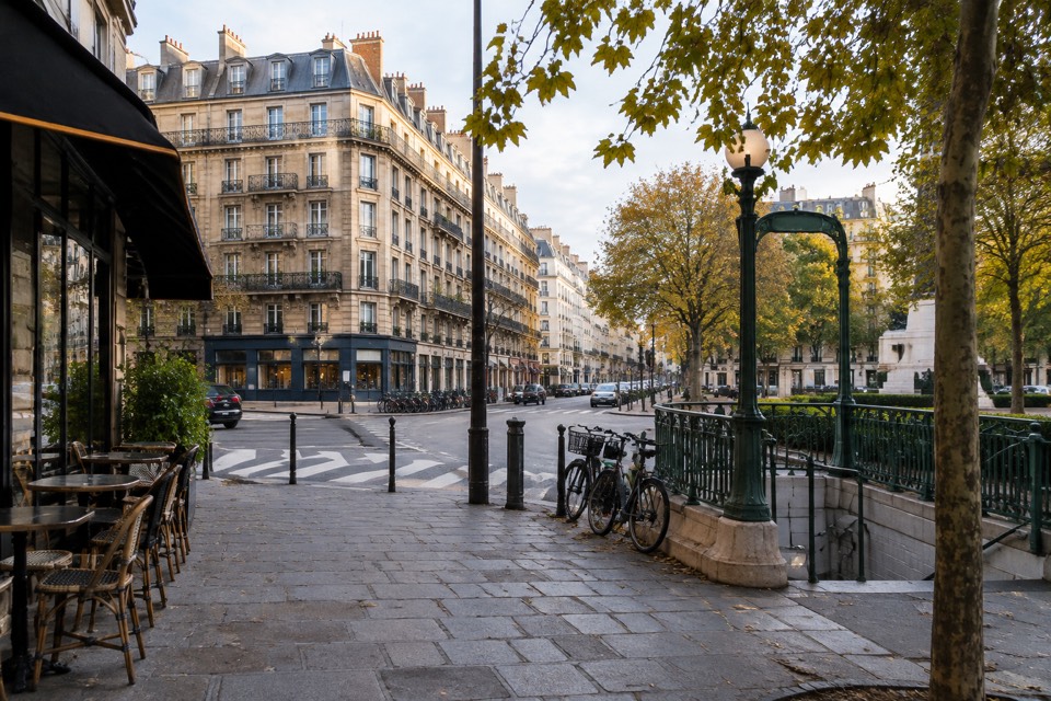 150 Rue de Rennes / Place du 18 Juin 1940, Paris