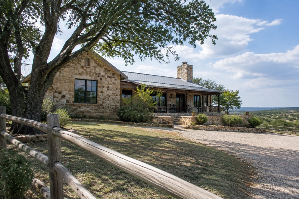 Arrington Ranch House Lodge, Canadian