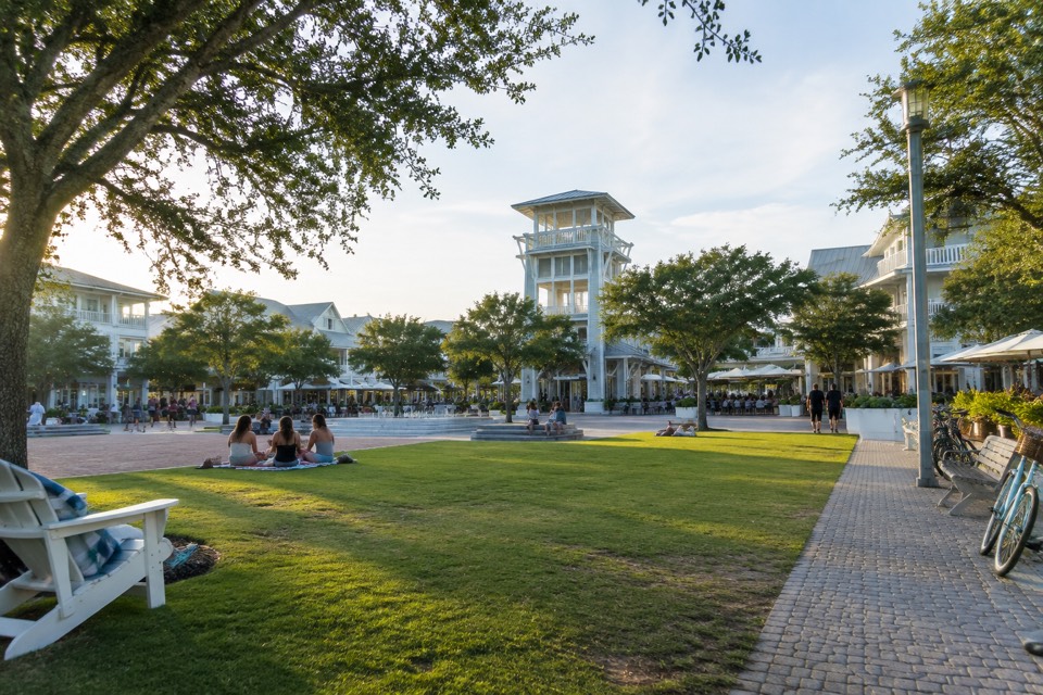 Central Square, Seaside