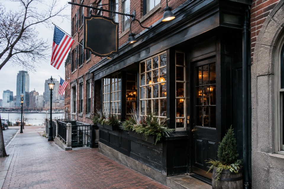 Cheers (Bull & Finch Pub), Boston