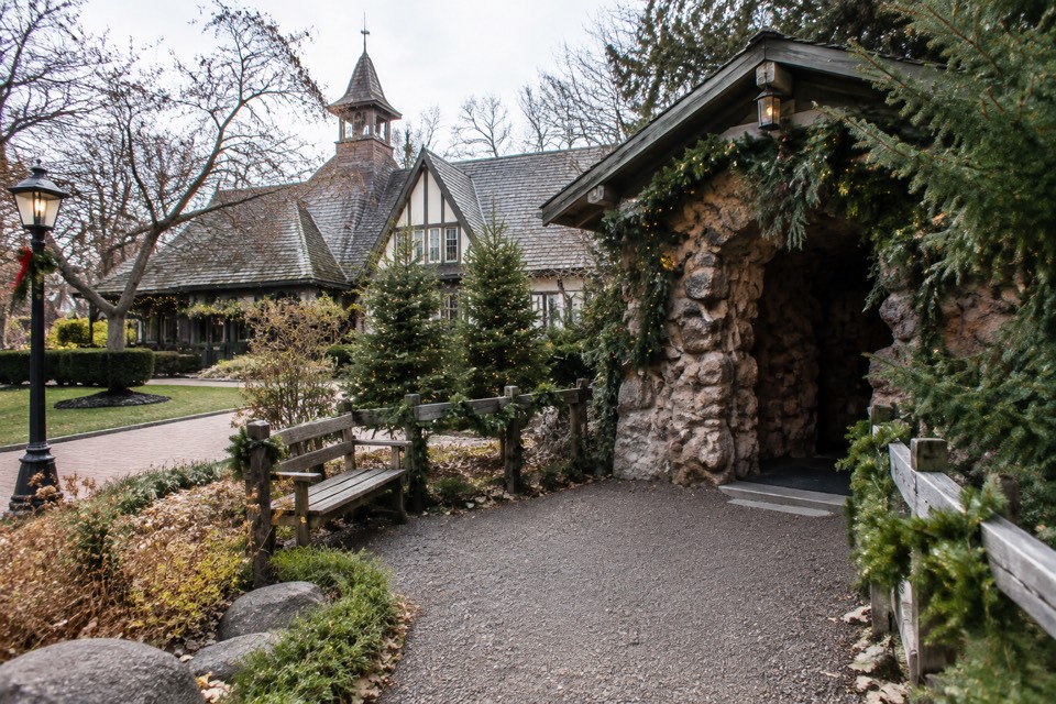 Chestnut Court / Santa's Grotto, Winnetka