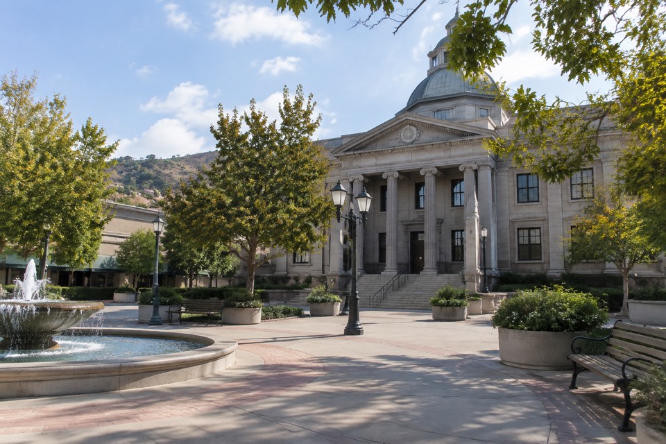 Courthouse Square, Universal City