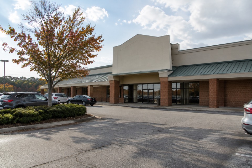Crossroads Shopping Center (Cobra Kai dojo exterior), Atlanta