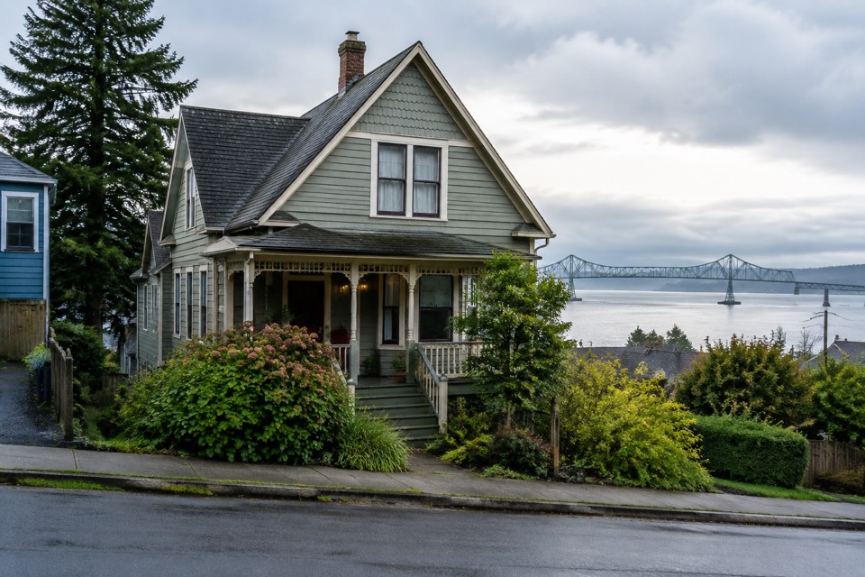 Data's House, Astoria