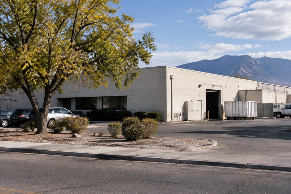 Delta Uniform & Linens (Superlab laundry), Albuquerque