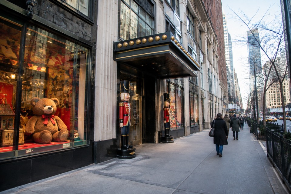 FAO Schwarz (original location), New York