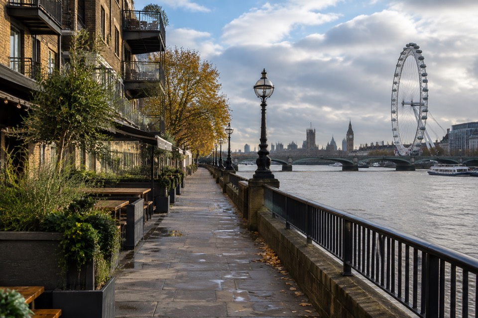Gabriel's Wharf / Queen's Walk, London