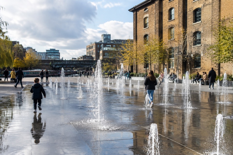 Granary Square Fountains, London