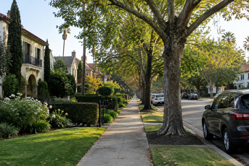 Hancock Park (Oakwood Ave / Hudson Ave area), Los Angeles