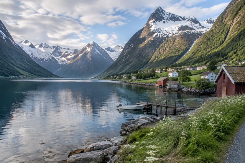 Hjørundfjorden, Sæbø