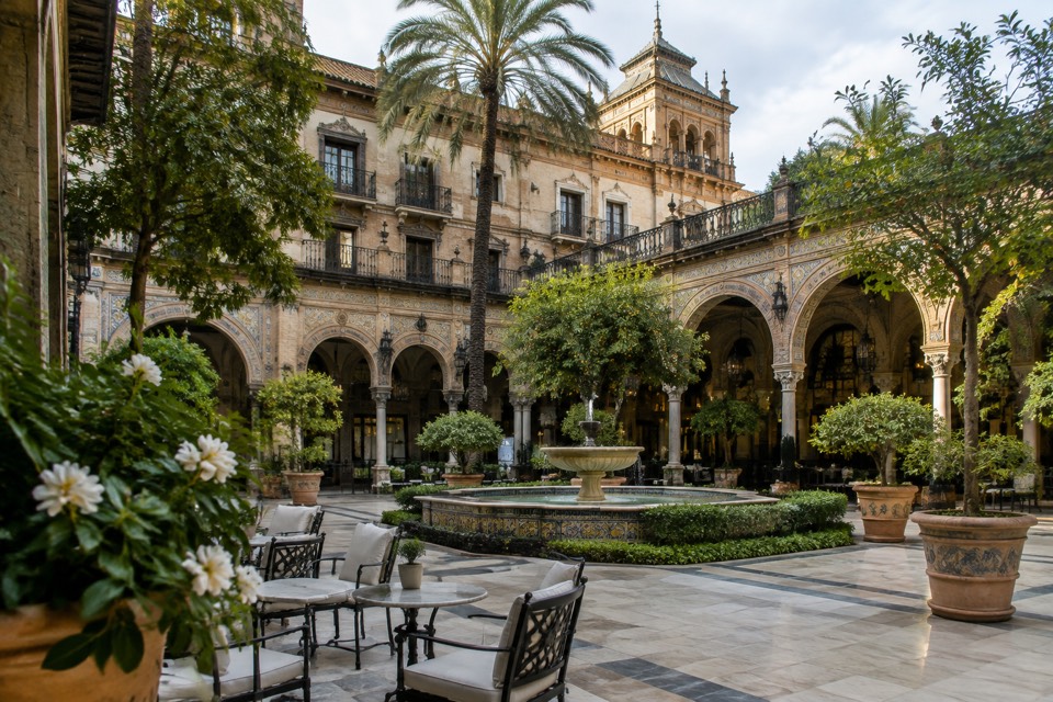 Hotel Alfonso XIII, Seville