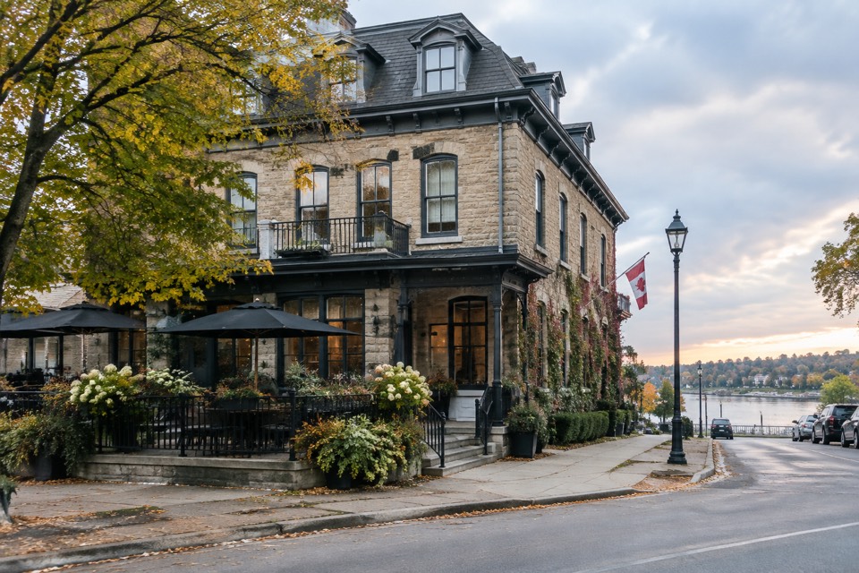 Hotel Carlyle & Restaurant, Port Hope
