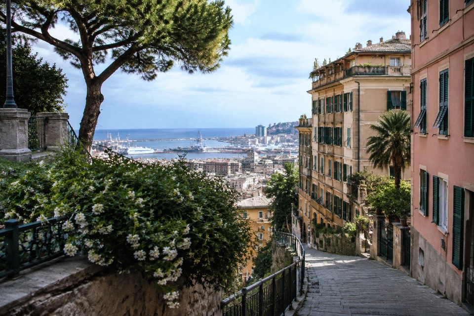 Hotel Colombia area / Genoa, Genoa