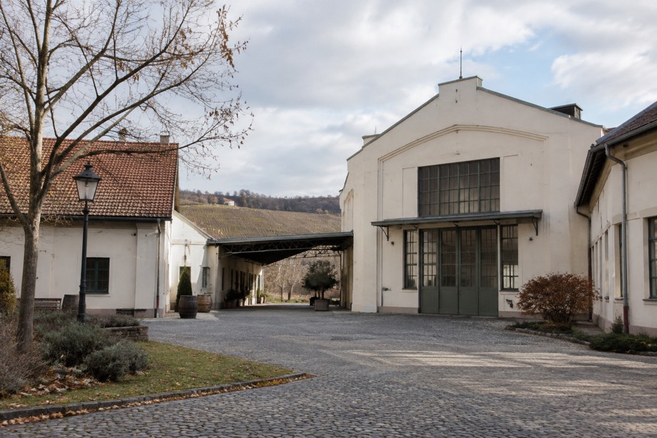Korda Studios, Etyek