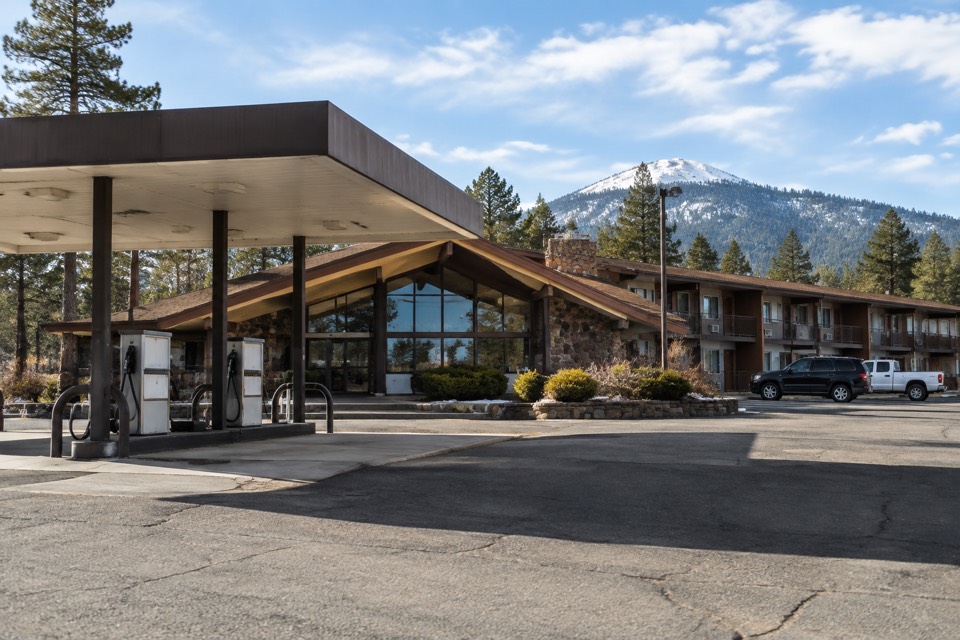 Little America Hotel Gas Station, Flagstaff