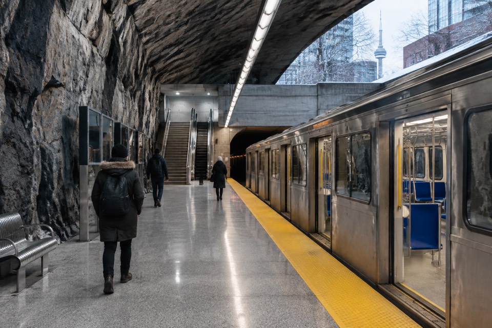 Lower Bay Station (TTC), Toronto