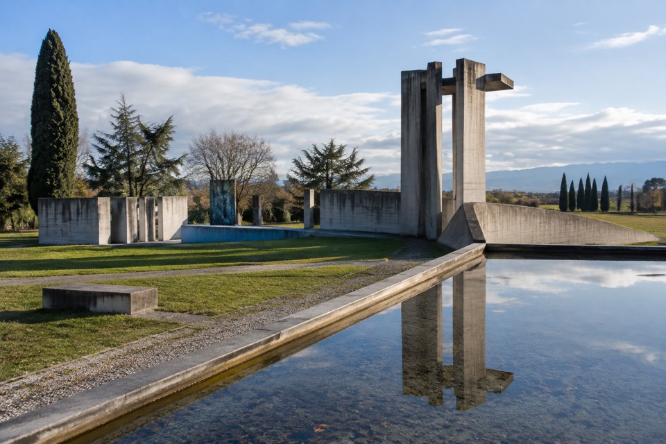 Memoriale Brion, Altivole