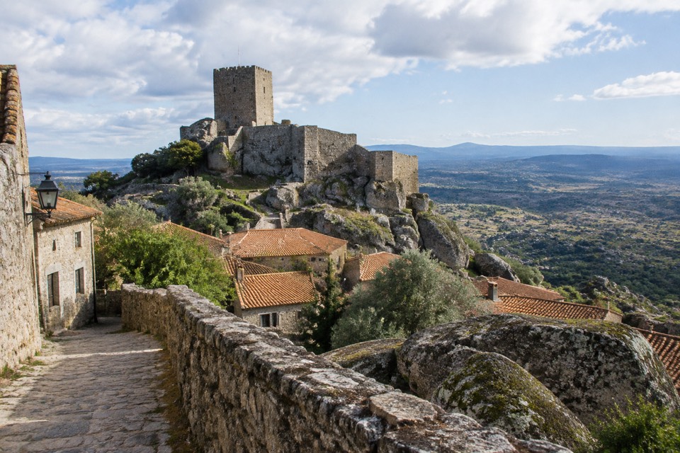 Monsanto Castle, Monsanto