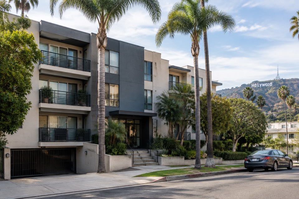 Para Sed Apartments, Los Angeles