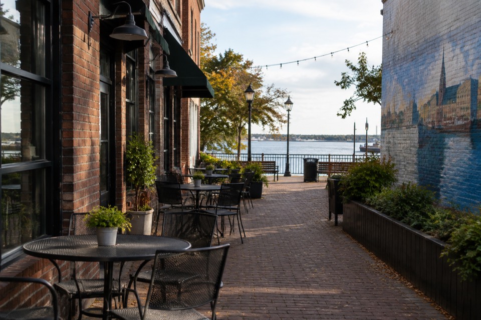 Reel Café / Joey's Wall, Wilmington
