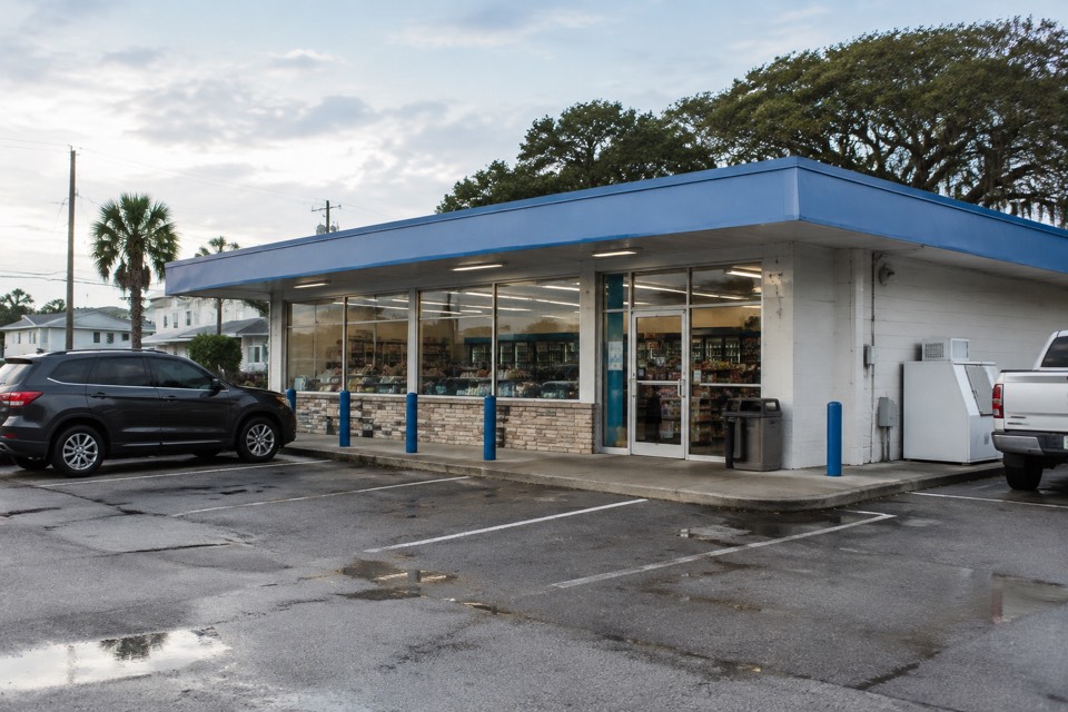 Sam Food Mart (Grab 'N Go), Wilmington