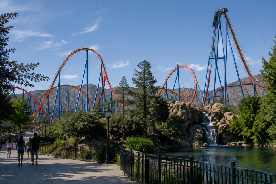 Six Flags Magic Mountain, Valencia