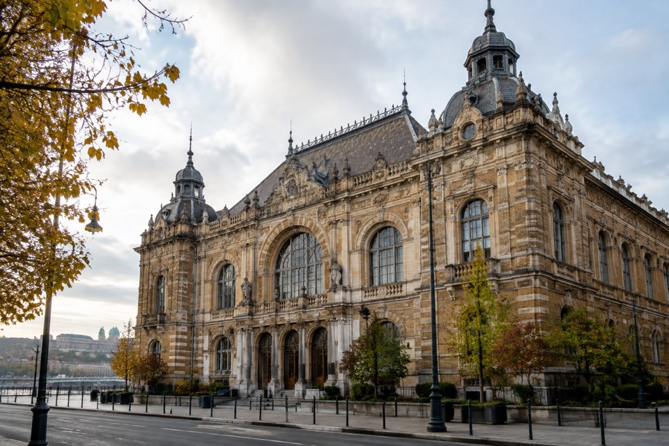 Stock Exchange Palace (Tőzsdepalota), Budapest