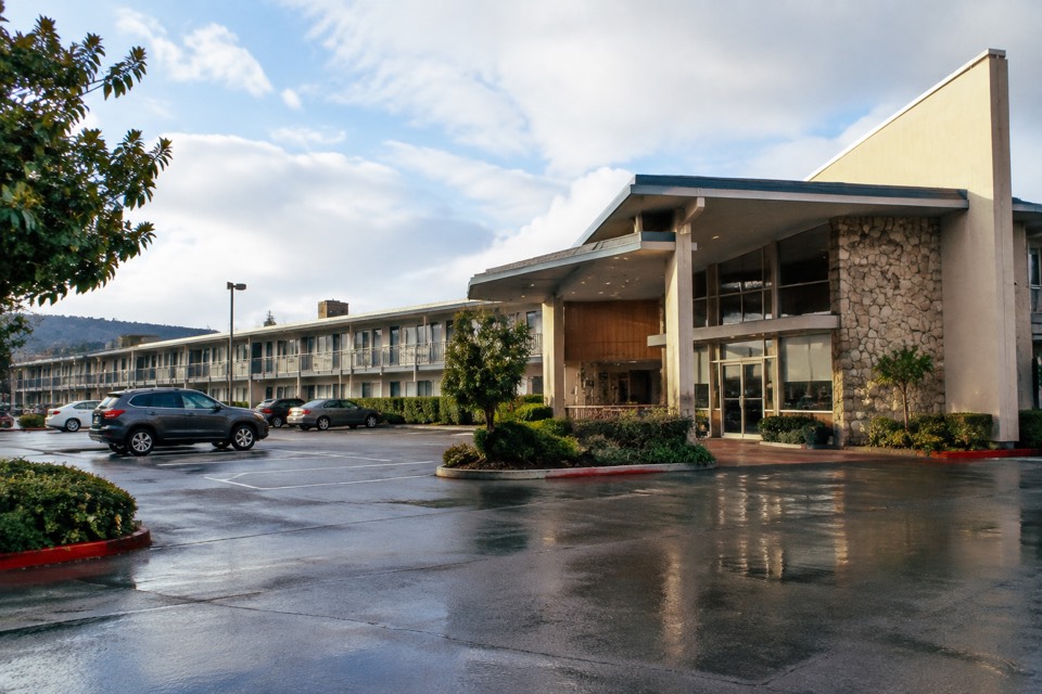 Thunderbolt Motel / Clarion Hotel, Millbrae