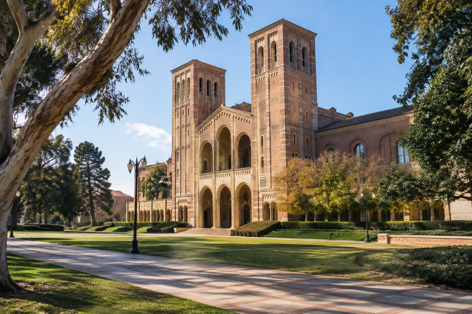 UCLA Kerckhoff Hall, Los Angeles