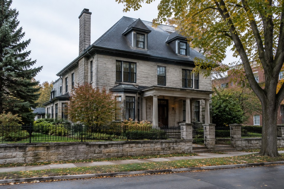 Waterford House (105 Aberdeen Avenue), Hamilton