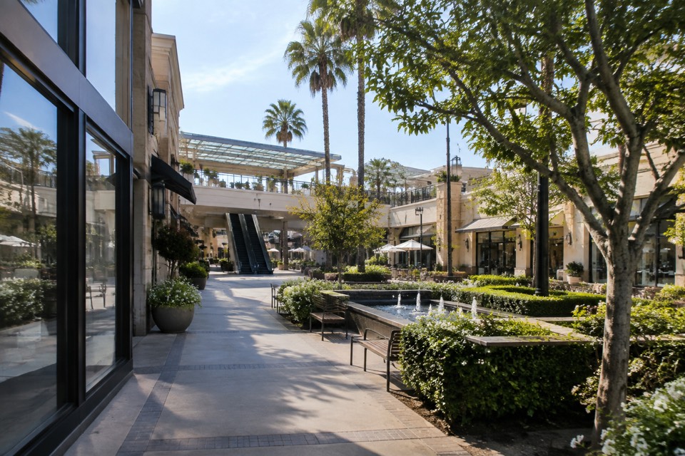 Westfield Fashion Square, Sherman Oaks