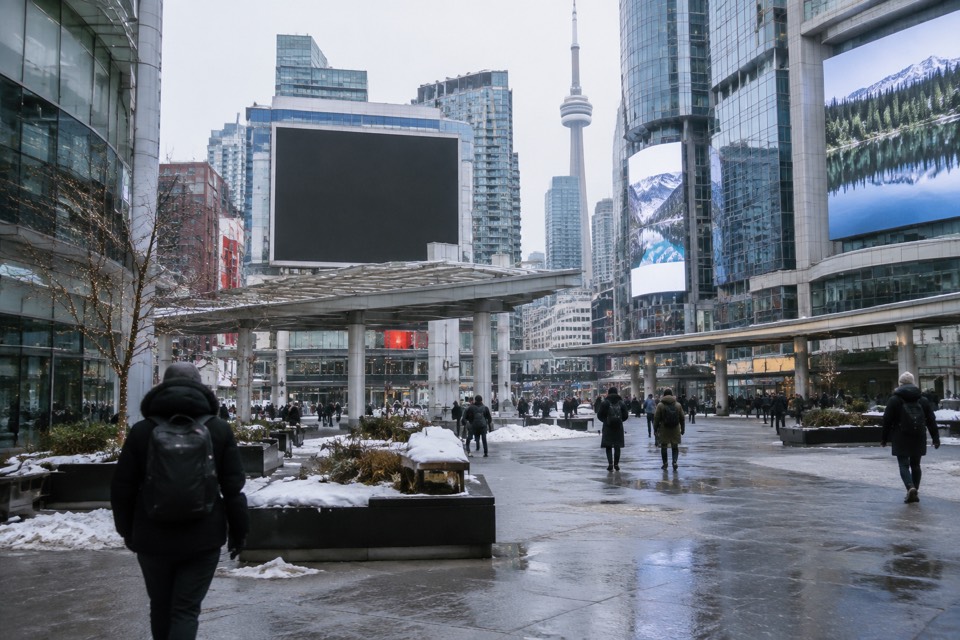 Yonge-Dundas Square, Toronto